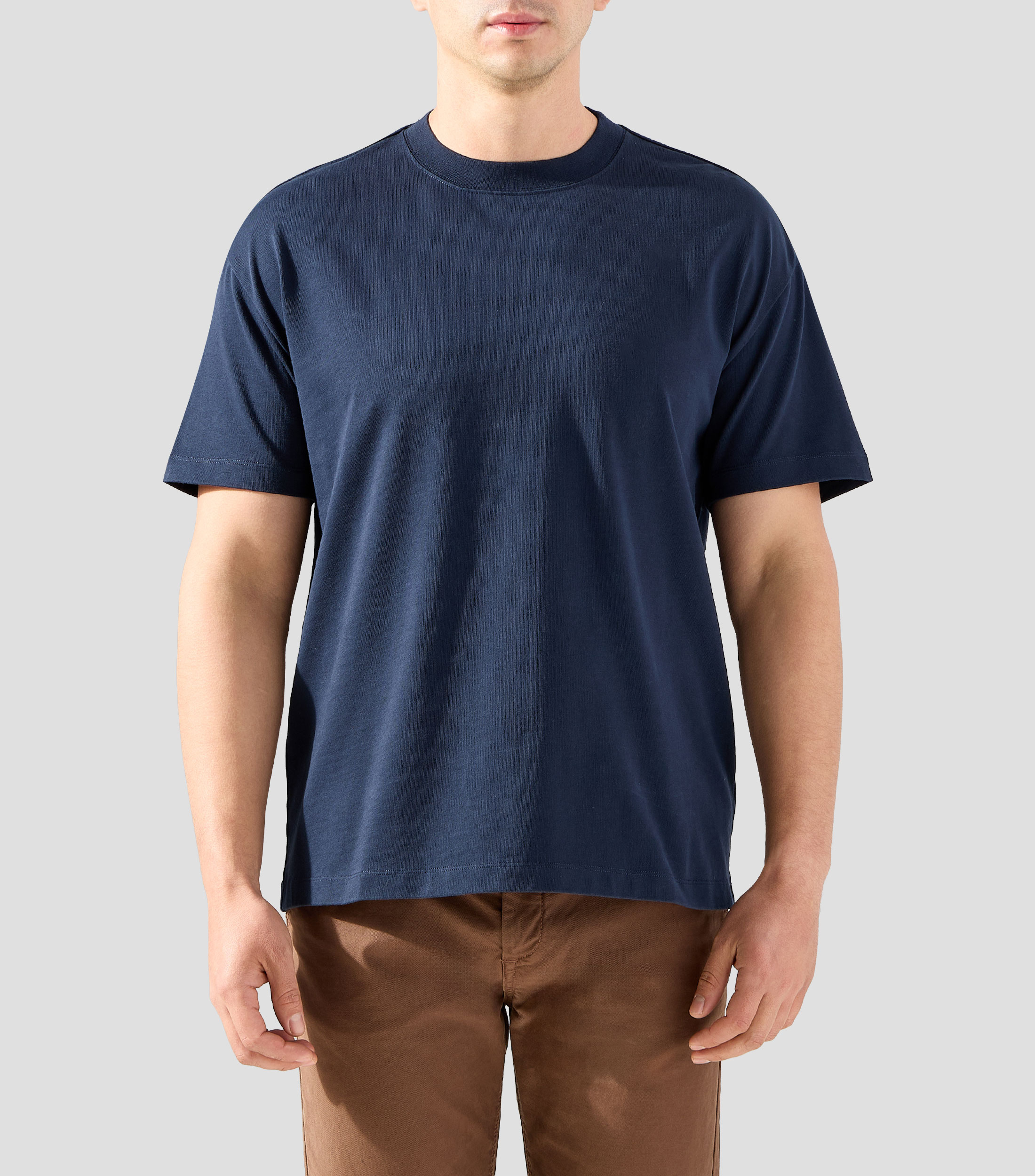 Playera cuello redondo manga corta diseño sólido Hombre